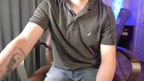 Snapshot of isaac_sheffield chatting on September 11, 2025, 10:04 am isaac online show from September 11, 2025, 10:04 am