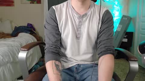 Snapshot of isaac_sheffield chatting on September 23, 2025, 10:02 pm isaac online show from September 23, 2025, 10:02 pm