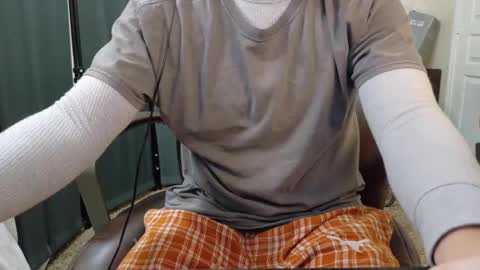 Snapshot of isaac_sheffield chatting on October 3, 2025, 8:55 am isaac online show from October 3, 2025, 8:55 am