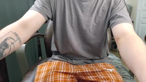 Snapshot of isaac_sheffield chatting on October 13, 2025, 9:37 pm isaac online show from October 13, 2025, 9:37 pm