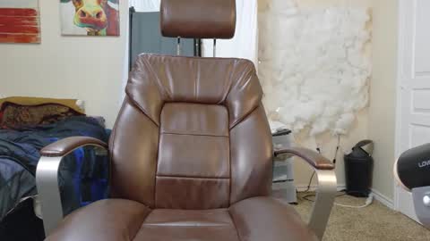 Snapshot of isaac_sheffield chatting on November 3, 2025, 8:54 pm isaac online show from November 3, 2025, 8:54 pm