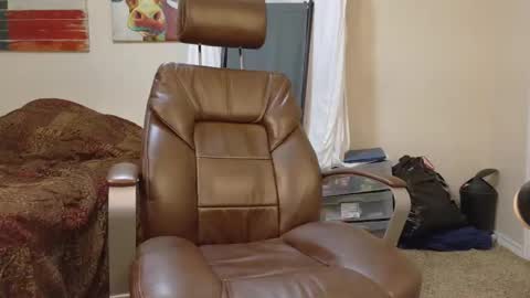 Snapshot of isaac_sheffield chatting on November 10, 2025, 11:15 pm isaac online show from November 10, 2025, 11:15 pm