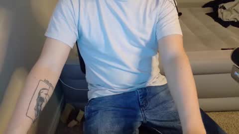 Snapshot of isaac_sheffield chatting on December 3, 2025, 12:29 am isaac online show from December 3, 2025, 12:29 am