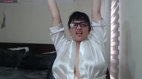 Snapshot of isabeel_sofia01 chatting on February 2, 2025, 10:06 pm Isabeel Sofia online show from February 2, 2025, 10:06 pm