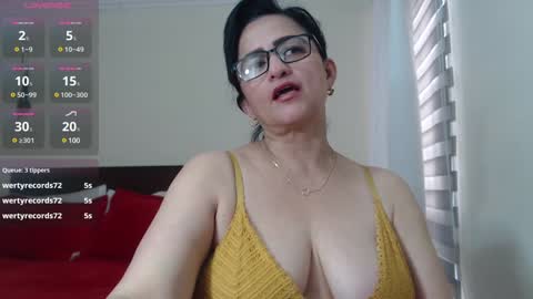 Snapshot of isabeel_sofia01 chatting on February 5, 2025, 8:35 pm Isabeel Sofia online show from February 5, 2025, 8:35 pm