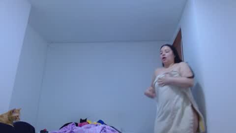 Snapshot of isabel_24_gil chatting on July 18, 2026, 11:14 am isabel online show from July 18, 2026, 11:14 am