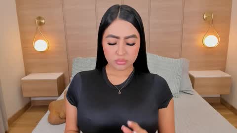 Snapshot of isabel_millher chatting on November 13, 2025, 3:38 am Isa online show from November 13, 2025, 3:38 am