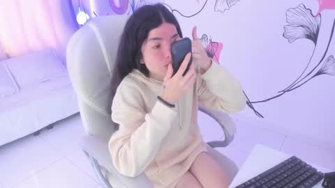 isabela_fiorelli online show from February 25, 2025, 12:13 pm