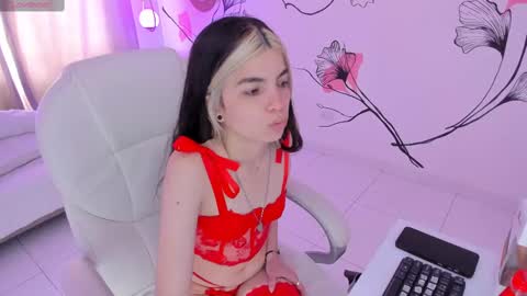 isabela_fiorelli online show from September 13, 2025, 1:44 pm