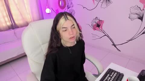 isabela_fiorelli online show from September 28, 2025, 11:48 am