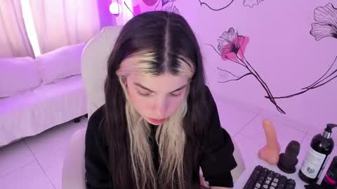 isabela_fiorelli online show from October 30, 2025, 7:58 pm