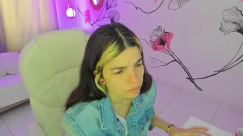 isabela_fiorelli online show from November 23, 2025, 1:11 pm
