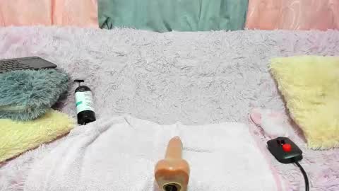 Snapshot of isabela_gonzalez_ chatting on February 25, 2025, 6:47 am ISA online show from February 25, 2025, 6:47 am