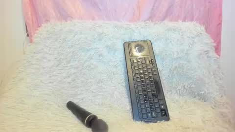 Snapshot of isabela_gonzalez_ chatting on November 11, 2025, 5:40 am ISA online show from November 11, 2025, 5:40 am