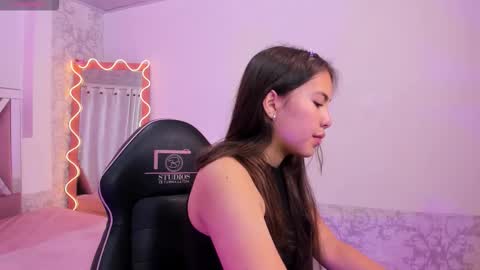 ISABELA  online show from December 22, 2025, 11:40 am