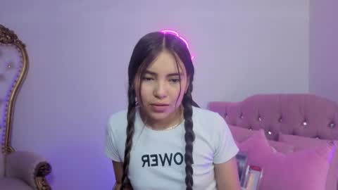 Snapshot of isabela_tay chatting on May 15, 2026, 12:01 pm ISABELA online show from May 15, 2026, 12:01 pm