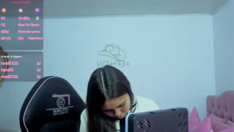 Snapshot of isabela_tay chatting on June 6, 2026, 11:37 am ISABELA online show from June 6, 2026, 11:37 am