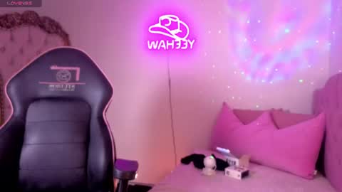 Snapshot of isabela_tay chatting on June 24, 2026, 11:53 am ISABELA online show from June 24, 2026, 11:53 am