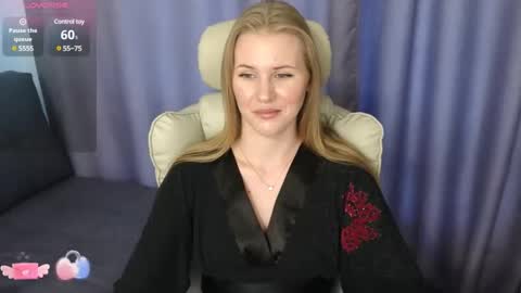 Snapshot of isabelallen chatting on December 5, 2024, 10:01 am isabelallen online show from December 5, 2024, 10:01 am