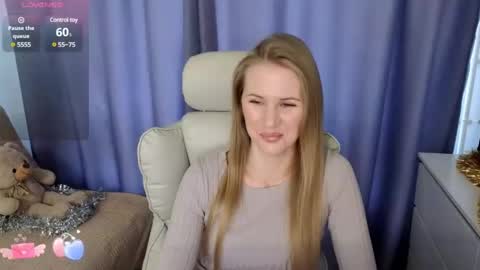 Snapshot of isabelallen chatting on December 13, 2024, 11:13 am isabelallen online show from December 13, 2024, 11:13 am