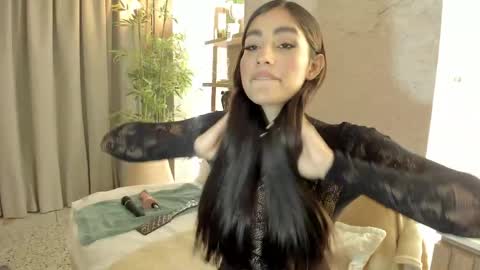 isabelastefano online show from May 2, 2026, 3:44 am