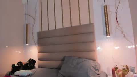 isabelastefano online show from June 26, 2026, 3:44 am