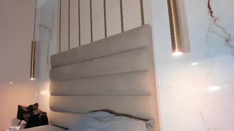 isabelastefano online show from June 27, 2026, 3:33 am
