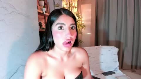 isabelastefano online show from July 2, 2026, 3:17 am