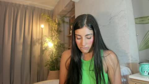isabelastefano online show from July 18, 2026, 3:44 am