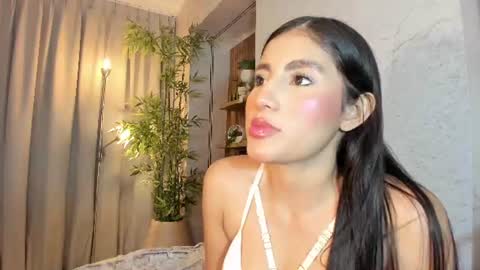 isabelastefano online show from July 31, 2026, 4:01 am