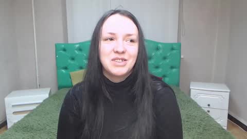 IsabelBlackberry online show from December 15, 2024, 6:07 am