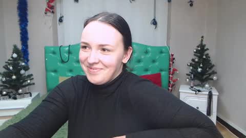 IsabelBlackberry online show from January 5, 2025, 3:13 pm