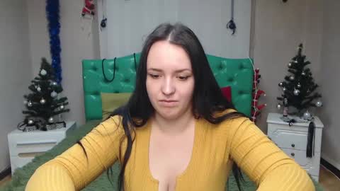 IsabelBlackberry online show from January 12, 2025, 9:08 am