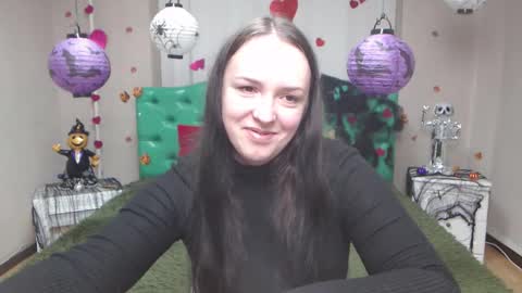 IsabelBlackberry online show from October 25, 2025, 5:15 am