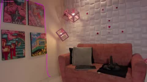 Isabel  online show from April 30, 2026, 8:57 pm