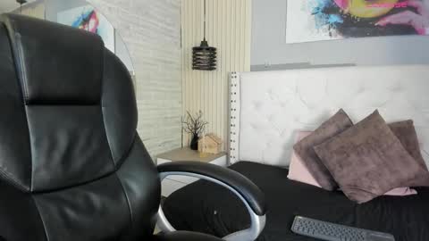 Isa online show from February 18, 2026, 8:27 pm