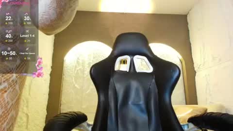 Snapshot of isabella__r chatting on July 25, 2026, 1:52 pm Isa online show from July 25, 2026, 1:52 pm
