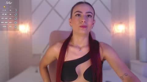 Isa  online show from March 5, 2025, 3:51 pm