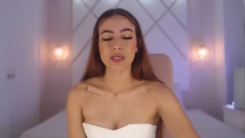 Isa  online show from September 23, 2025, 4:10 pm