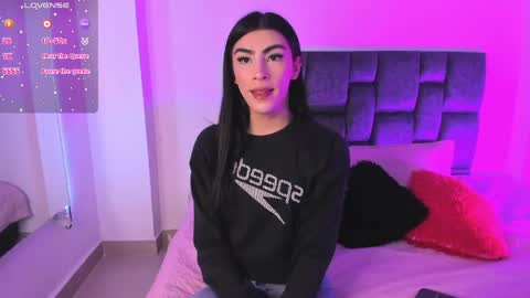 Isabella Moon9 online show from April 1, 2026, 12:39 pm