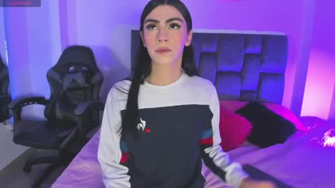 Isabella Moon9 online show from April 25, 2026, 12:19 pm