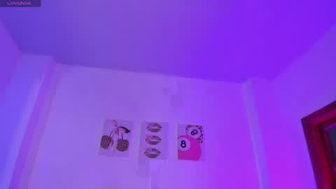 Isabella Moon9 online show from May 1, 2026, 12:21 pm