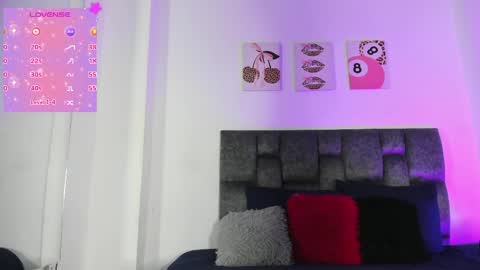 Snapshot of isabella_moon9 chatting on June 9, 2026, 11:44 am Isabella Moon9 online show from June 9, 2026, 11:44 am