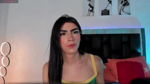 Snapshot of isabella_moon9 chatting on July 28, 2026, 4:39 pm Isabella Moon9 online show from July 28, 2026, 4:39 pm