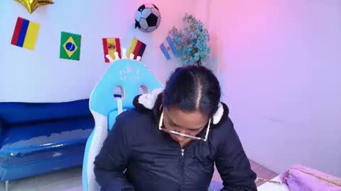 Snapshot of isabella_rows chatting on July 1, 2026, 11:34 am Isabella online show from July 1, 2026, 11:34 am
