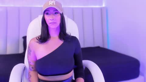 Snapshot of isabella_santamaria chatting on December 11, 2024, 10:06 pm Isa online show from December 11, 2024, 10:06 pm