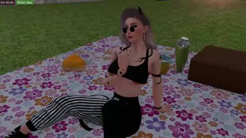 Snapshot of isabella_sunn chatting on June 16, 2026, 9:17 pm isabella_sunn online show from June 16, 2026, 9:17 pm