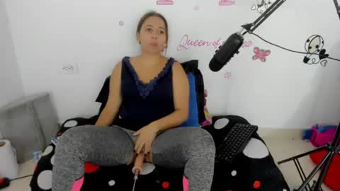 Snapshot of isabella_sweett_ chatting on July 26, 2026, 8:16 pm Isabella online show from July 26, 2026, 8:16 pm