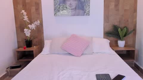 isabella_winkler online show from February 2, 2026, 1:10 pm