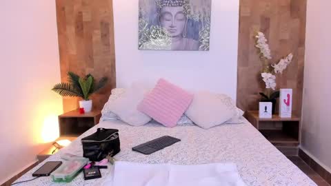 Snapshot of isabella_winkler chatting on May 23, 2026, 10:41 am isabella_winkler online show from May 23, 2026, 10:41 am